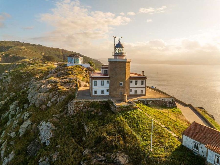 Finisterre lighthouse tour from A Coruña cruise port