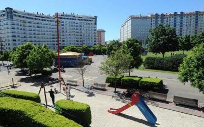 Vecinos de Los Rosales recogen firmas contra la cubierta de la plaza Elíptica